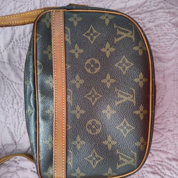 Louis Vuitton Jeune Fille Crossbody Bag - Picture 5 of 10